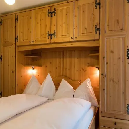 Sleeps 6 Wifi Lägenhet